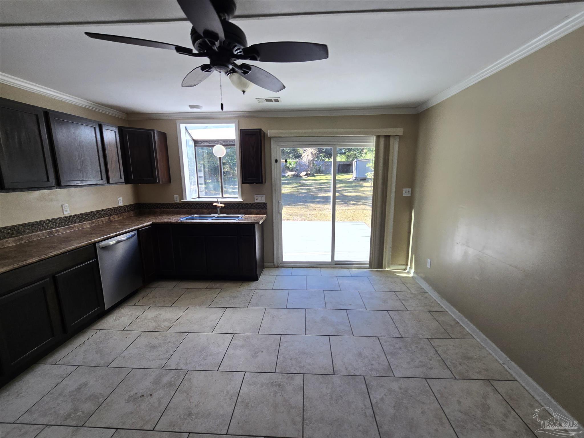 612 Pelham Road Pensacola, FL 32507 - Photo 9 of 11