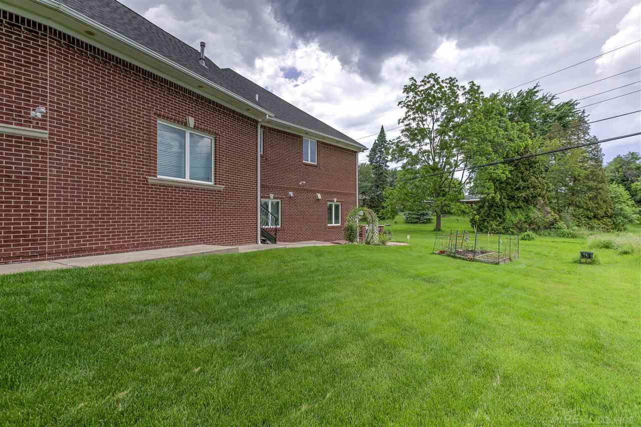 58 Kalhaven Road Rochester Hills, MI 48307 - Photo 7 of 46