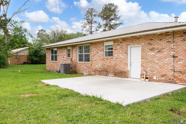 $239,000 | 15088 Highway 44, Gonzales, LA 70737