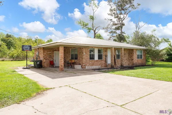 $239,000 | 15088 Highway 44, Gonzales, LA 70737