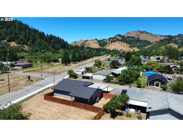 $379,000 | 110 East Birch Street, Powers, OR 97466