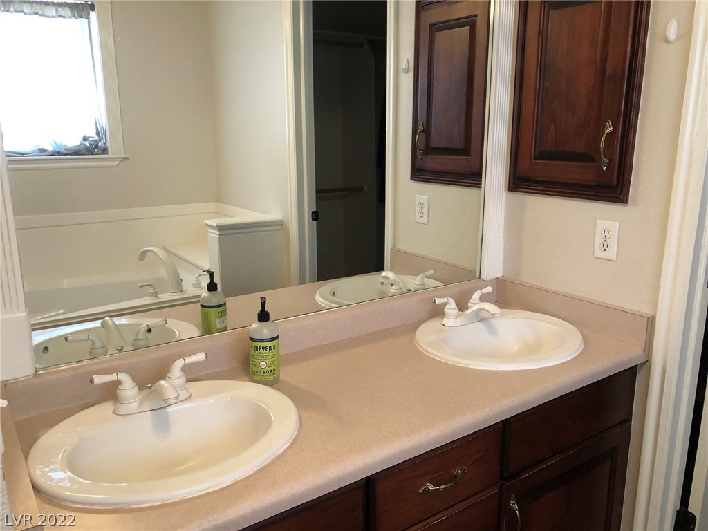 4320 Alfalfa Field Street Logandale, NV 89021 - Photo 18 of 38