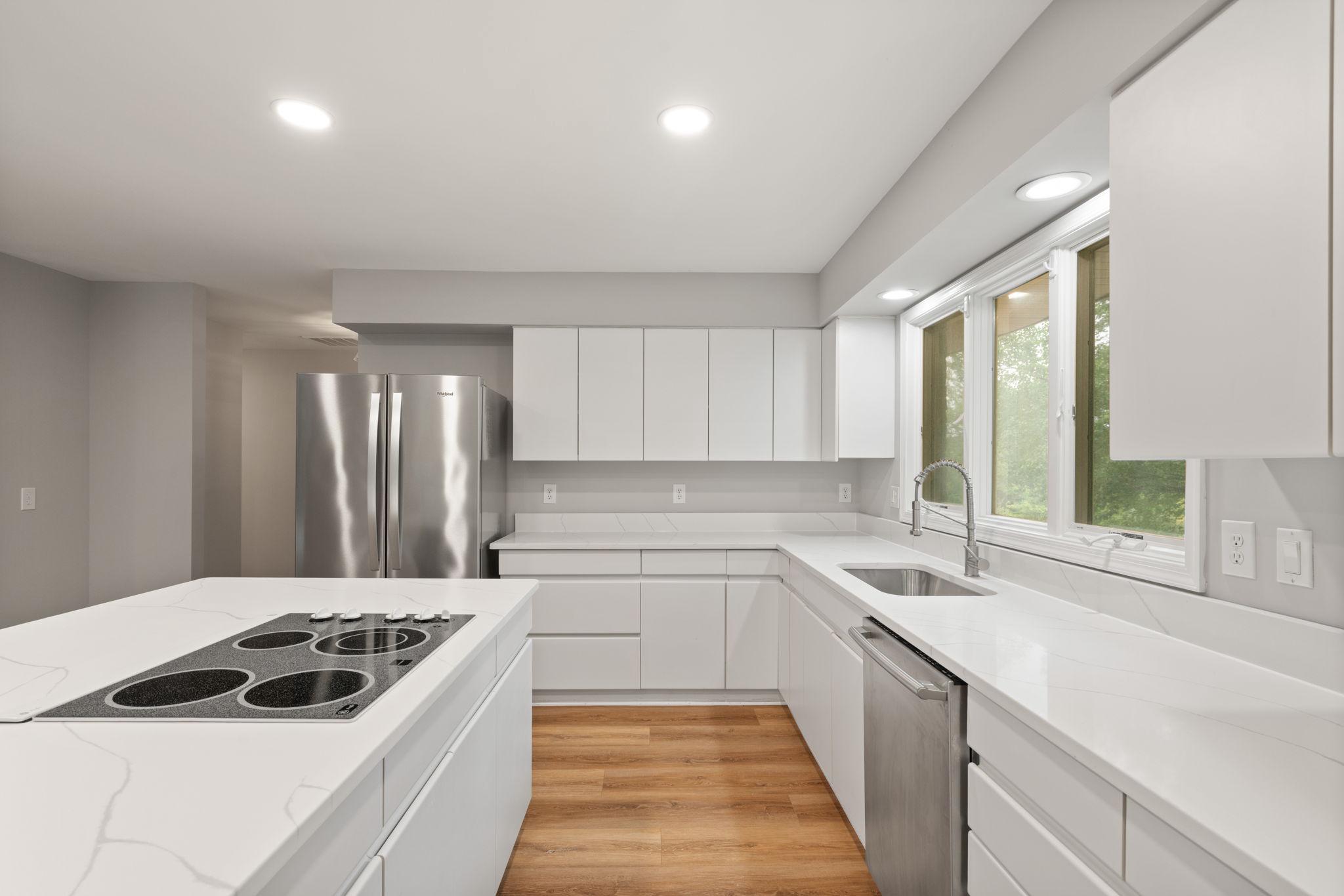 19 Winning Colors Road Stafford, VA 22556 - Photo 15 of 58 White Cabinets Complement the New Granite Counters