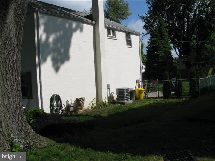 211 Redford Road Oreland, PA 19075 - Photo 2 of 21 Exterior Side