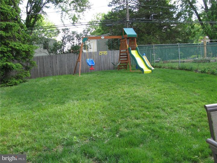 211 Redford Road Oreland, PA 19075 - Photo 18 of 21 Exterior Back