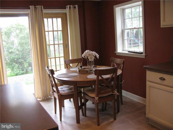 211 Redford Road Oreland, PA 19075 - Photo 8 of 21 Kitchen