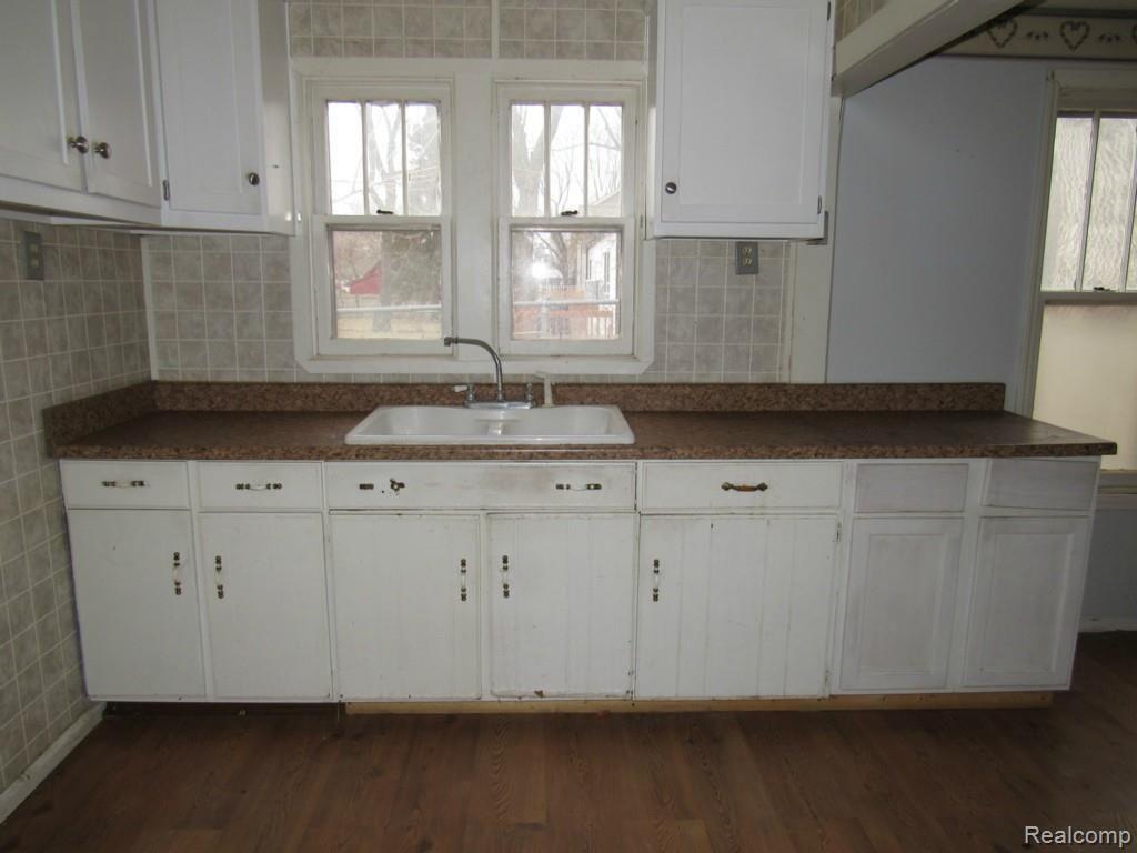 3015 Emmons Avenue Rochester, MI 48307 - Photo 30 of 40 3015 EMMONS ROCHESTER HILLS (55).jpg