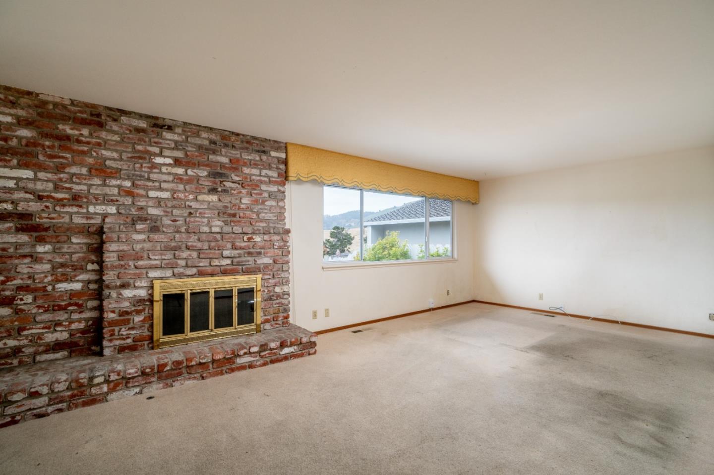 3010 Ribera Road Carmel, CA 93923 - Photo 4 of 16 an empty room with windows