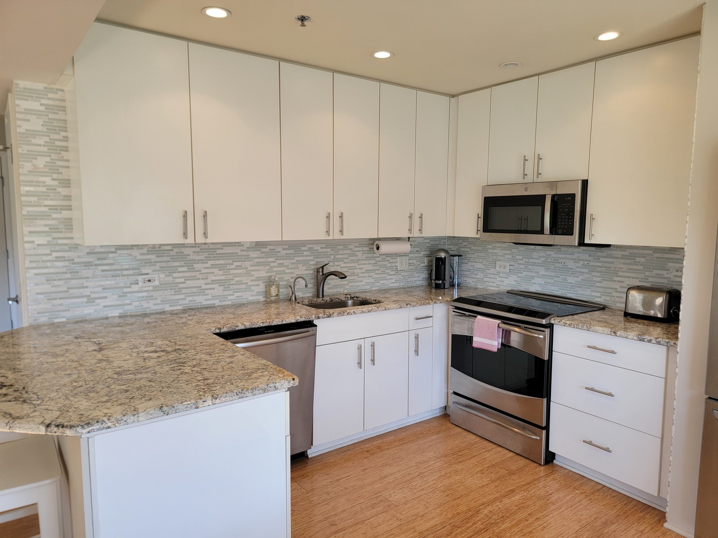392 Kelburn Road, Unit 124 Deerfield, IL 60015 - Photo 15 of 40