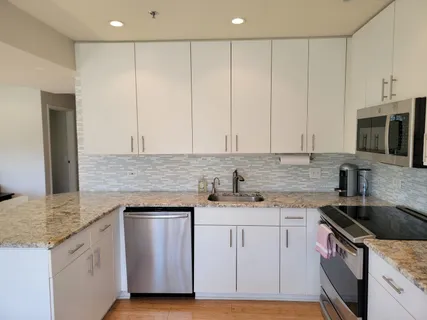 $365,000 | 392 Kelburn Road, Unit 124, Deerfield, IL 60015