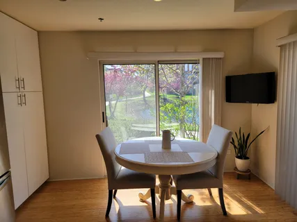 $365,000 | 392 Kelburn Road, Unit 124, Deerfield, IL 60015