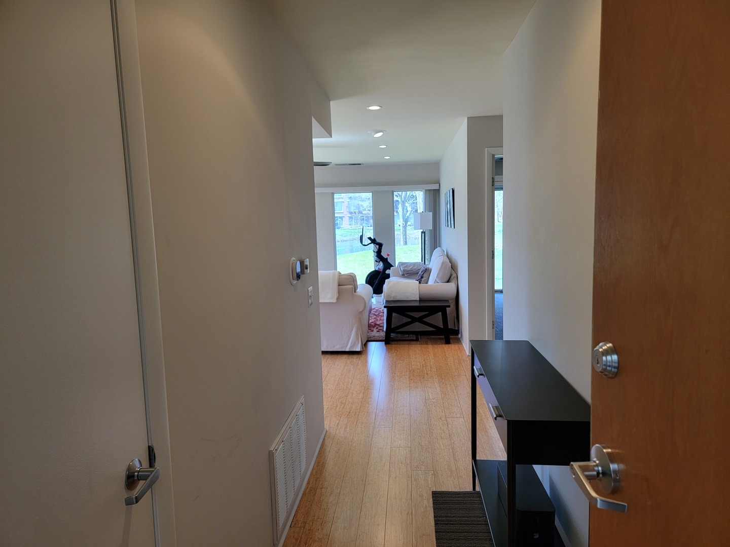 392 Kelburn Road, Unit 124 Deerfield, IL 60015 - Photo 2 of 40
