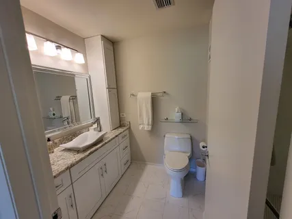 $365,000 | 392 Kelburn Road, Unit 124, Deerfield, IL 60015