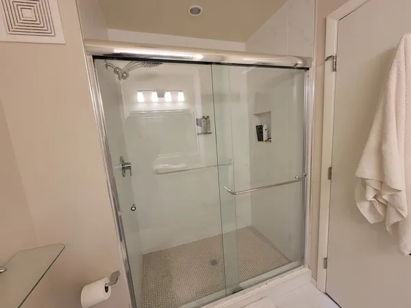 $365,000 | 392 Kelburn Road, Unit 124, Deerfield, IL 60015