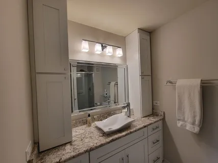 $365,000 | 392 Kelburn Road, Unit 124, Deerfield, IL 60015