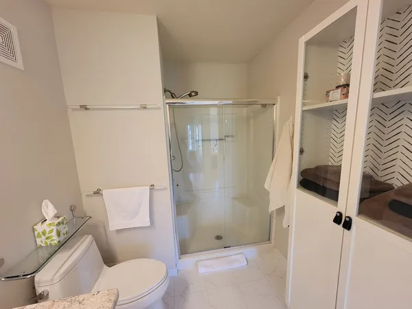 $365,000 | 392 Kelburn Road, Unit 124, Deerfield, IL 60015