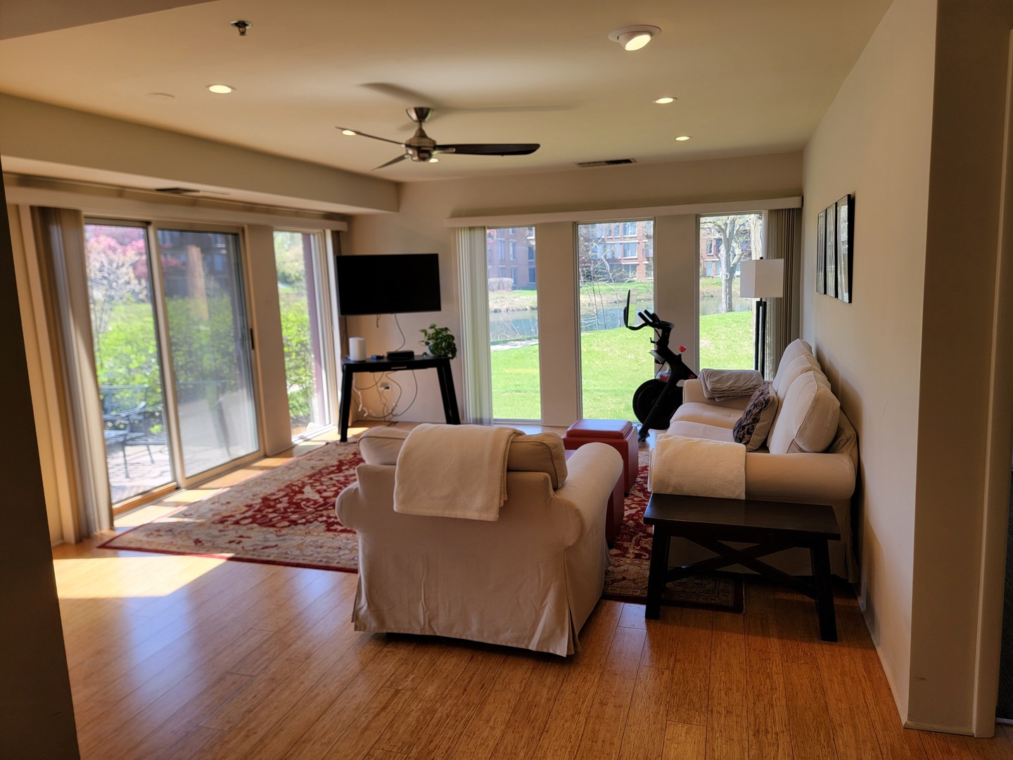 392 Kelburn Road, Unit 124 Deerfield, IL 60015 - Photo 4 of 40