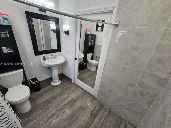 $4,000 | 718 Southeast 12th Terrace, Homestead, FL 33033