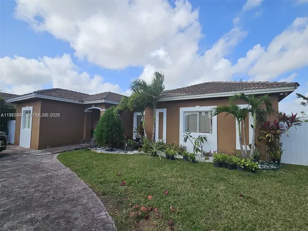 $4,000 | 718 Southeast 12th Terrace, Homestead, FL 33033