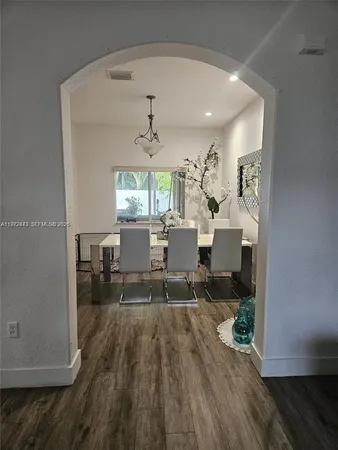 $4,000 | 718 Southeast 12th Terrace, Homestead, FL 33033