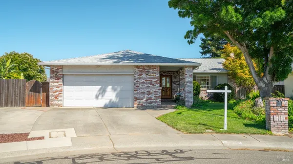$539,500 | 1355 Hemingway Court, Dixon, CA 95620