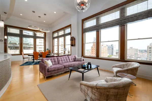 $565,000 | 66 Monroe Avenue, Unit 1204, Memphis, TN 38103