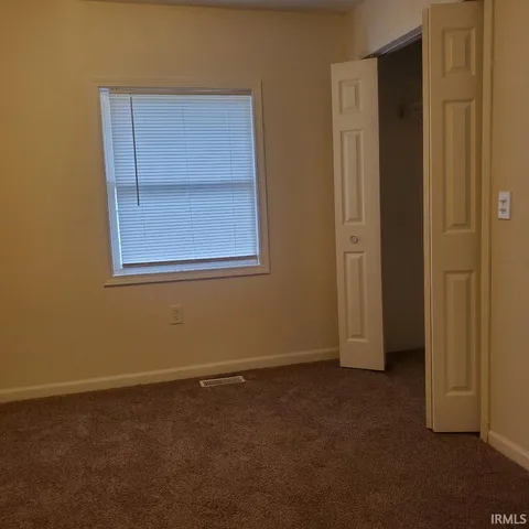 $121,900 | 307-2 North Morris Street, Farmland, IN 47340