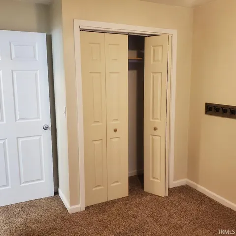 $121,900 | 307-2 North Morris Street, Farmland, IN 47340