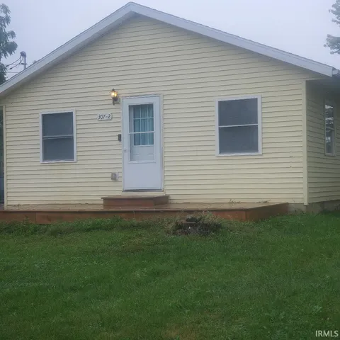 $121,900 | 307-2 North Morris Street, Farmland, IN 47340