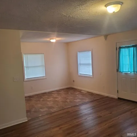 $121,900 | 307-2 North Morris Street, Farmland, IN 47340