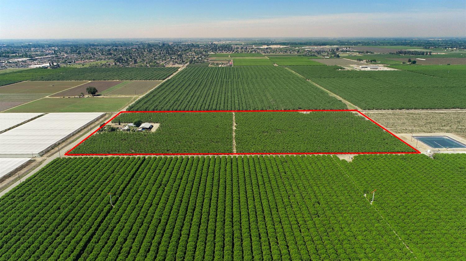 20532 East Parlier Avenue Reedley, CA 93654 - Photo 3 of 9 a view of a tennis court