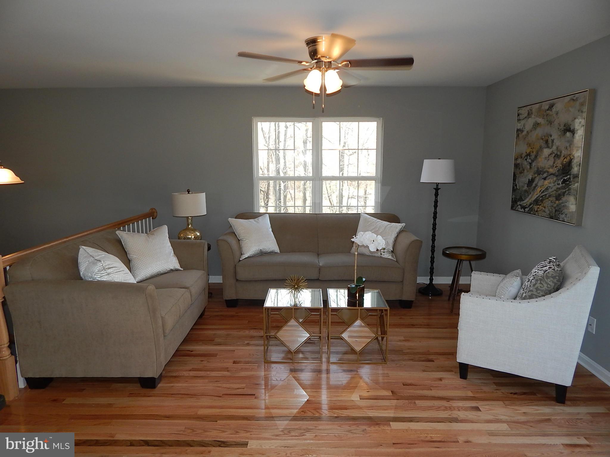 275 Ponds Wood Road Huntingtown, MD 20639 - Photo 6 of 26 Living Room
