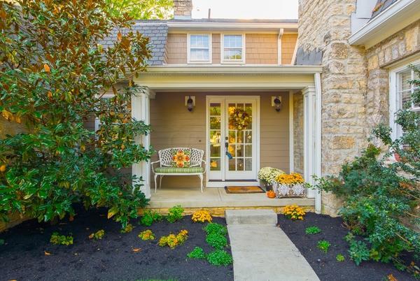 1885 Suffolk Road Columbus, OH 43221 - Photo 15 of 32