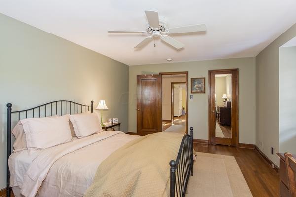 1885 Suffolk Road Columbus, OH 43221 - Photo 18 of 32