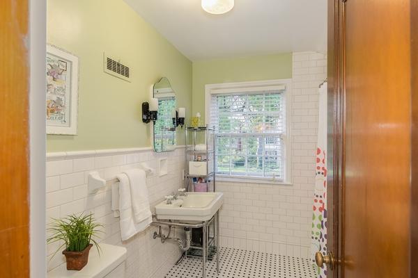 1885 Suffolk Road Columbus, OH 43221 - Photo 22 of 32