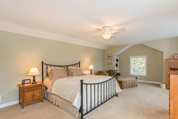 1885 Suffolk Road Columbus, OH 43221 - Photo 9 of 32