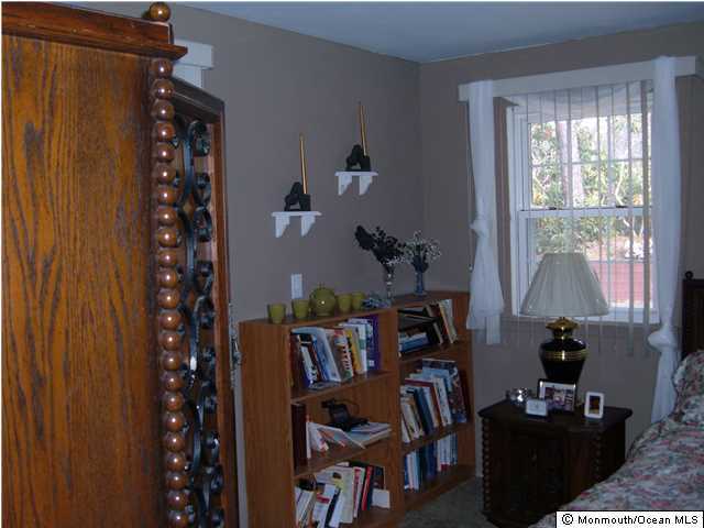 12 Stonybrook Road Whiting, NJ 08759 - Photo 22 of 25 a room with furniture and musical instruments