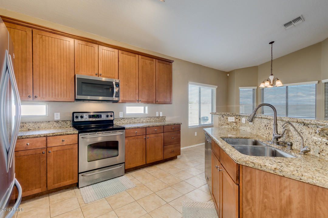 24705 Oxen Road Florence, AZ 85132 - Photo 9 of 27 Kitchen
