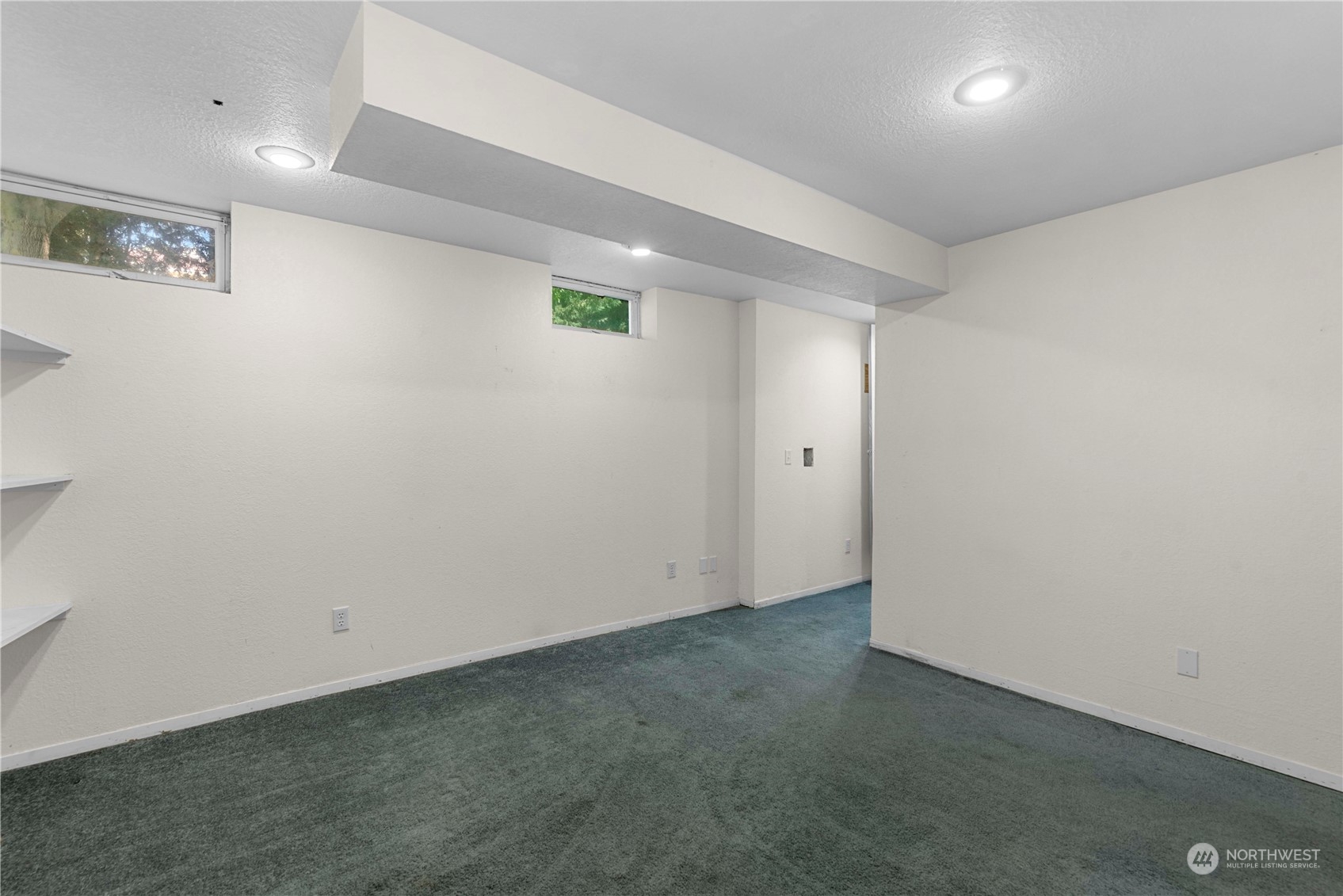 3327 Crestview Road Wenatchee, WA 98801 - Photo 27 of 39 a view of an empty room