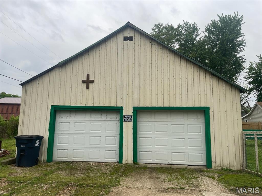 918 Main Street Keyesport, IL 62253 - Photo 11 of 12