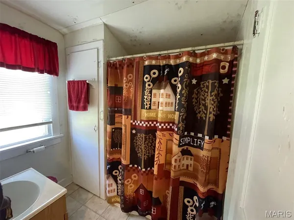 $159,900 | 918 Main Street, Keyesport, IL 62253
