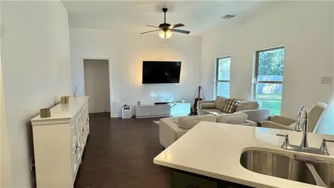 $250,000 | 42086 Dothan Place, Ponchatoula, LA 70454