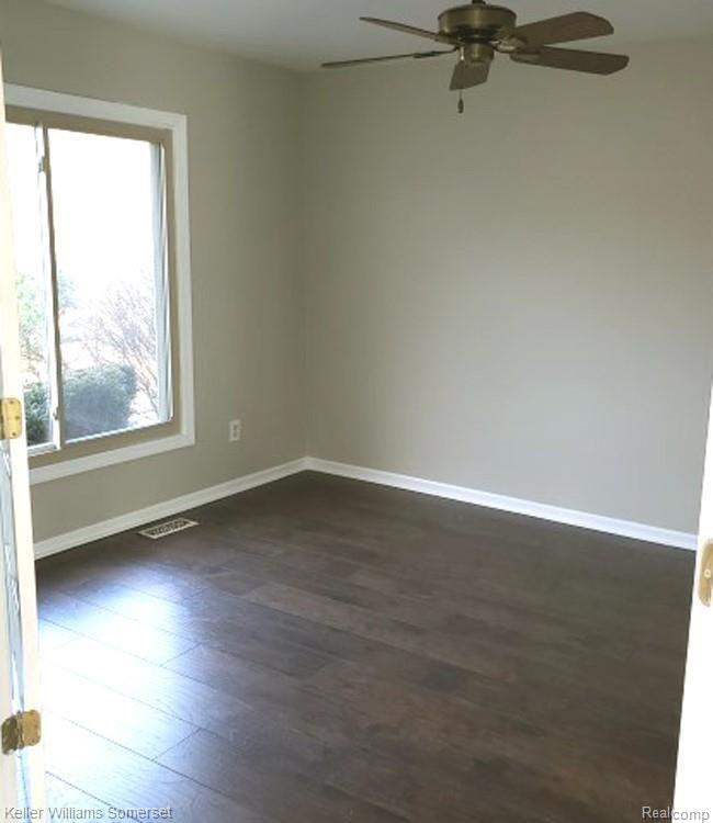 46682 West Ridge Drive Macomb, MI 48044 - Photo 11 of 41 20200117_095039 (Small).jpg