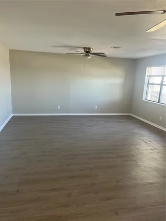 $1,665 | 402 Thompson Drive, Bay City, TX 77414