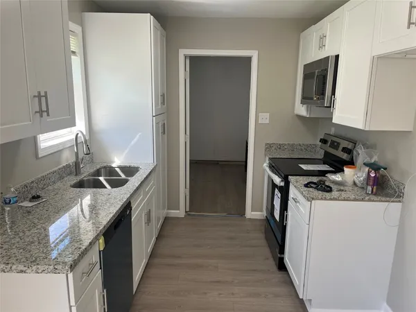 $1,625 | 402 Thompson Drive, Bay City, TX 77414