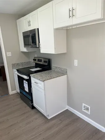 $1,560 | 402 Thompson Drive, Bay City, TX 77414