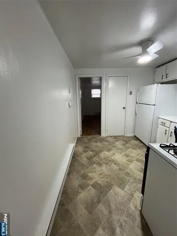 $1,300 | 298 Main Avenue, Unit 5, Wallington, NJ 07057