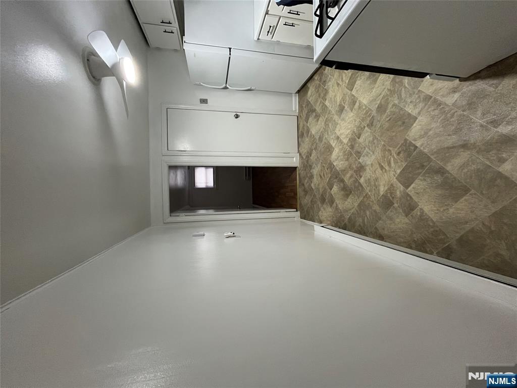 298 Main Avenue, Unit 5 Wallington, NJ 07057 - Photo 2 of 8