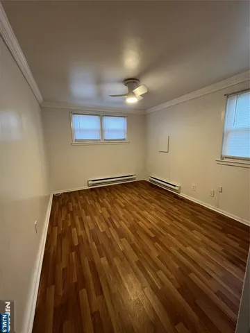 $1,300 | 298 Main Avenue, Unit 5, Wallington, NJ 07057