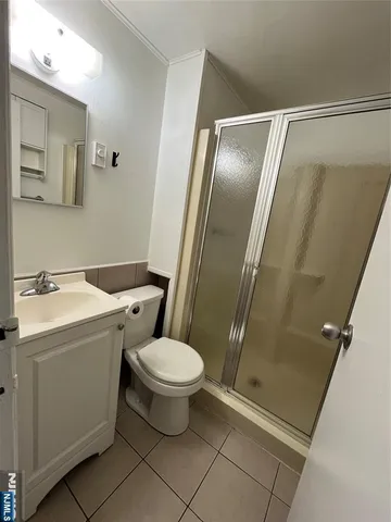 $1,300 | 298 Main Avenue, Unit 5, Wallington, NJ 07057